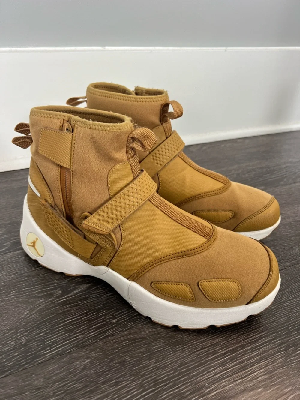 Air Jordan Trunner LX High in “Golden Harvest”